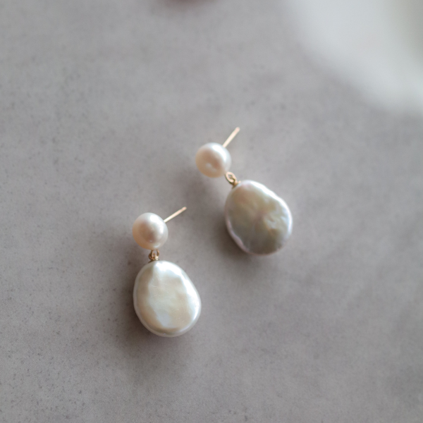 ボタンパールとコインパールのピアス　淡水真珠 14kgf ウェディング