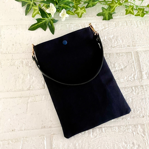 ミナペルホネン　スマホポーチ　キルト　papurikko ネイビー ミナペルホネン スマホポーチ キルト papurikko ネイビー