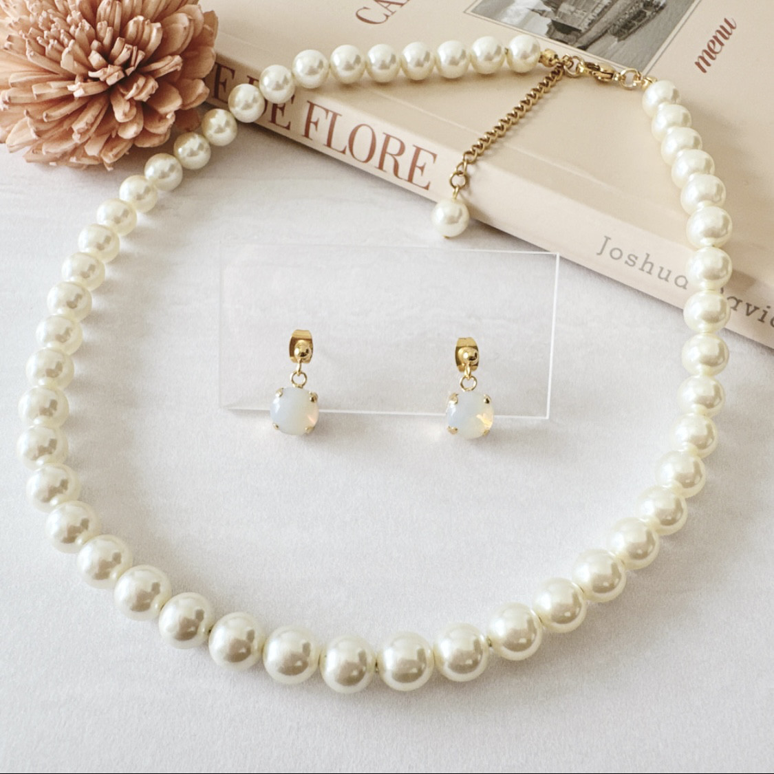 ジャパンヴィンテージパールネックレスとドイツ製ガラスピアス（イヤリング）のセット｜入学式・卒業式に