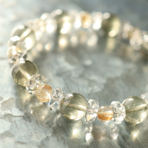 ラビットヘアルチルクォーツ ブレスレット 10ミリ エメストーン 天然石