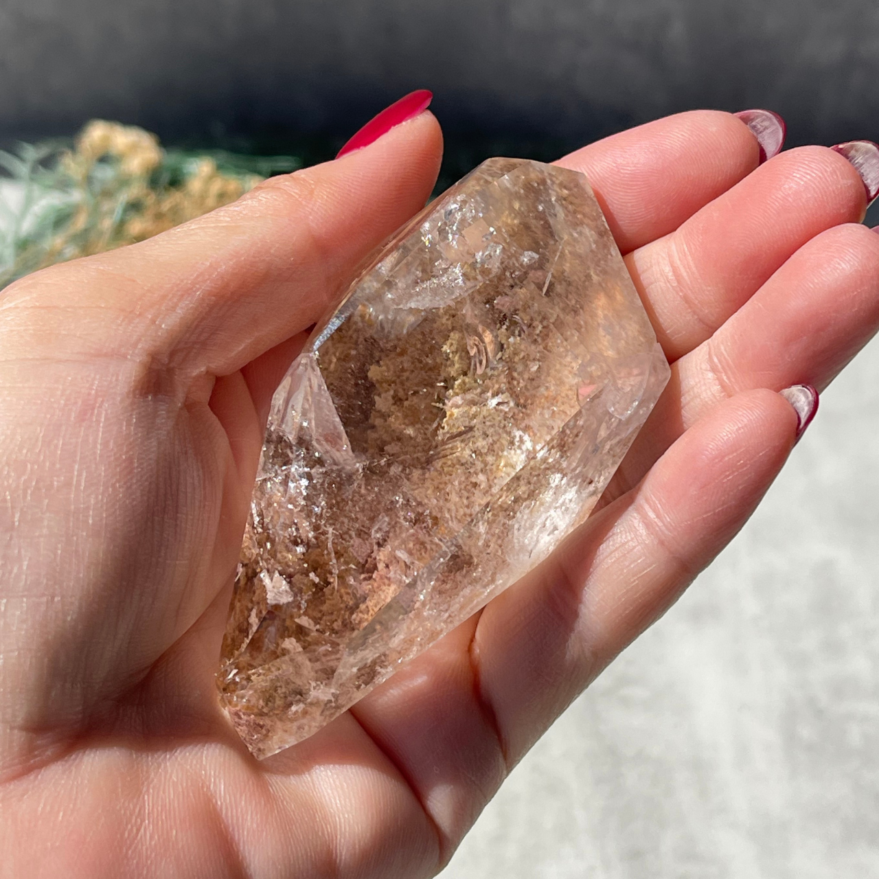 《虹あり》ブラジル・ミナスジェライス州ゼッカデソーザ産【ガーデンクォーツ（庭園水晶）】フリーフォーム ① 鉱物 天然石