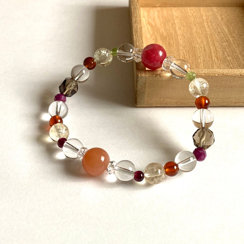 2026年・丙午「吉兆をまとう午年 飛翔の真紅守り」】ラッキカラー