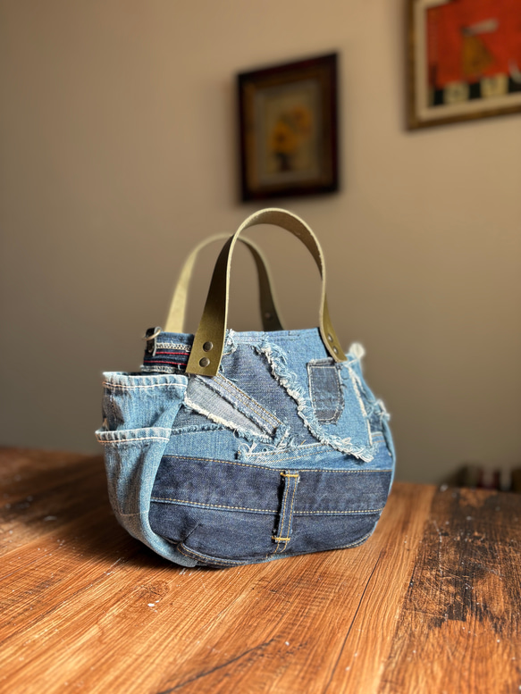 まんまるトートバッグ小サイズ デニムリメイク×いちご【スマホのおうち