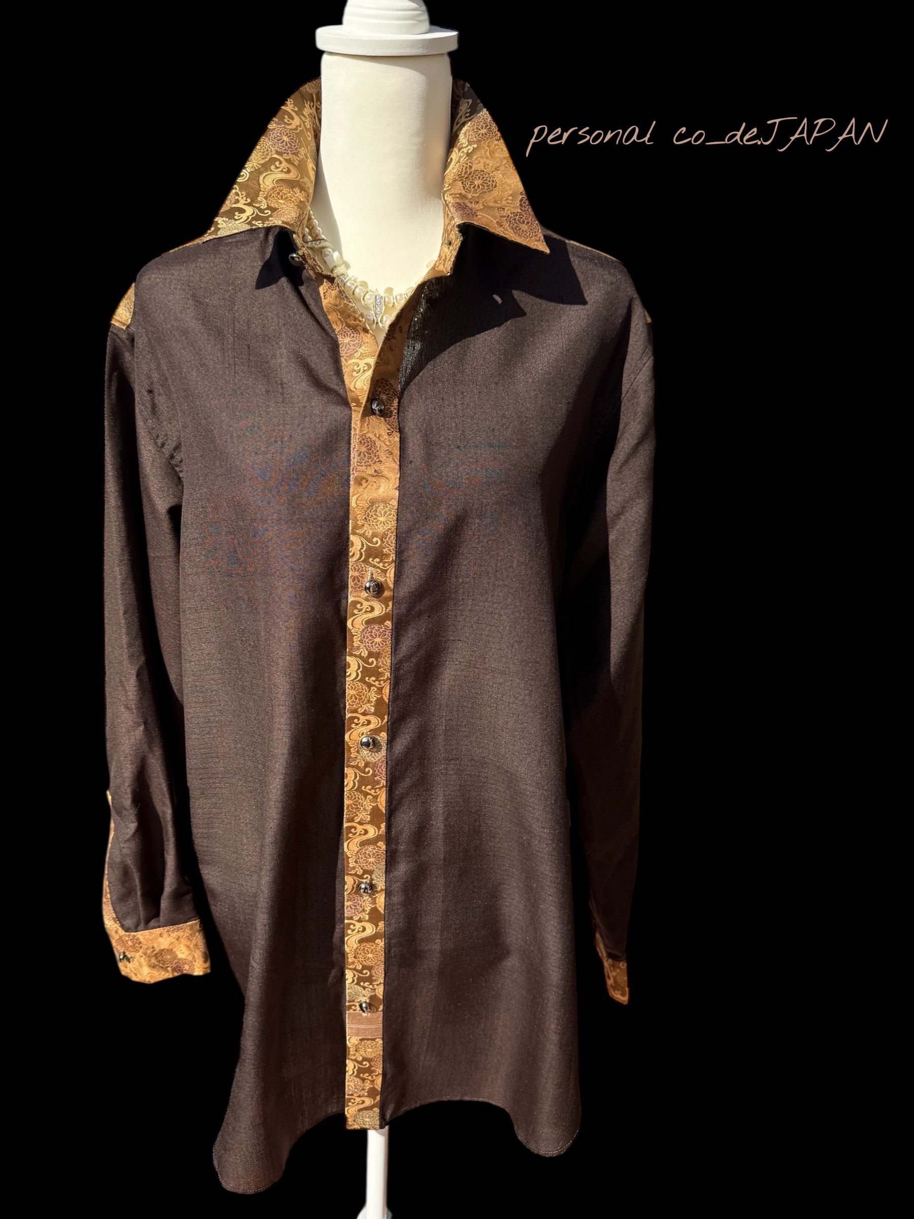 ご祈祷ロングシャツ【一点物】茶墨色×金彩文様　正絹着物×帯地使用　大人の和モダン　着物リメイク　シャツ