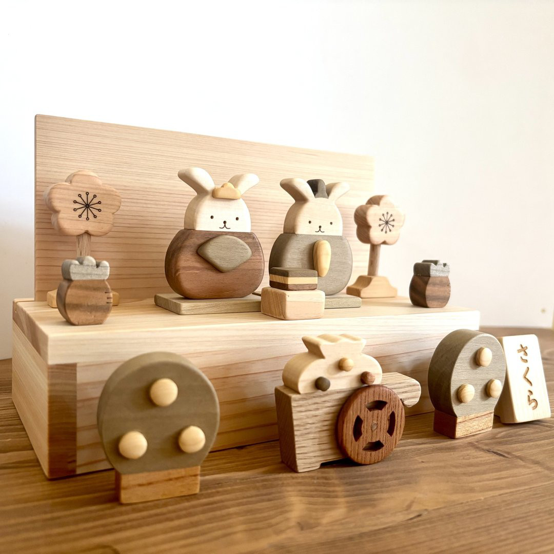 木のぬくもりを楽しむうさぎのひな人形