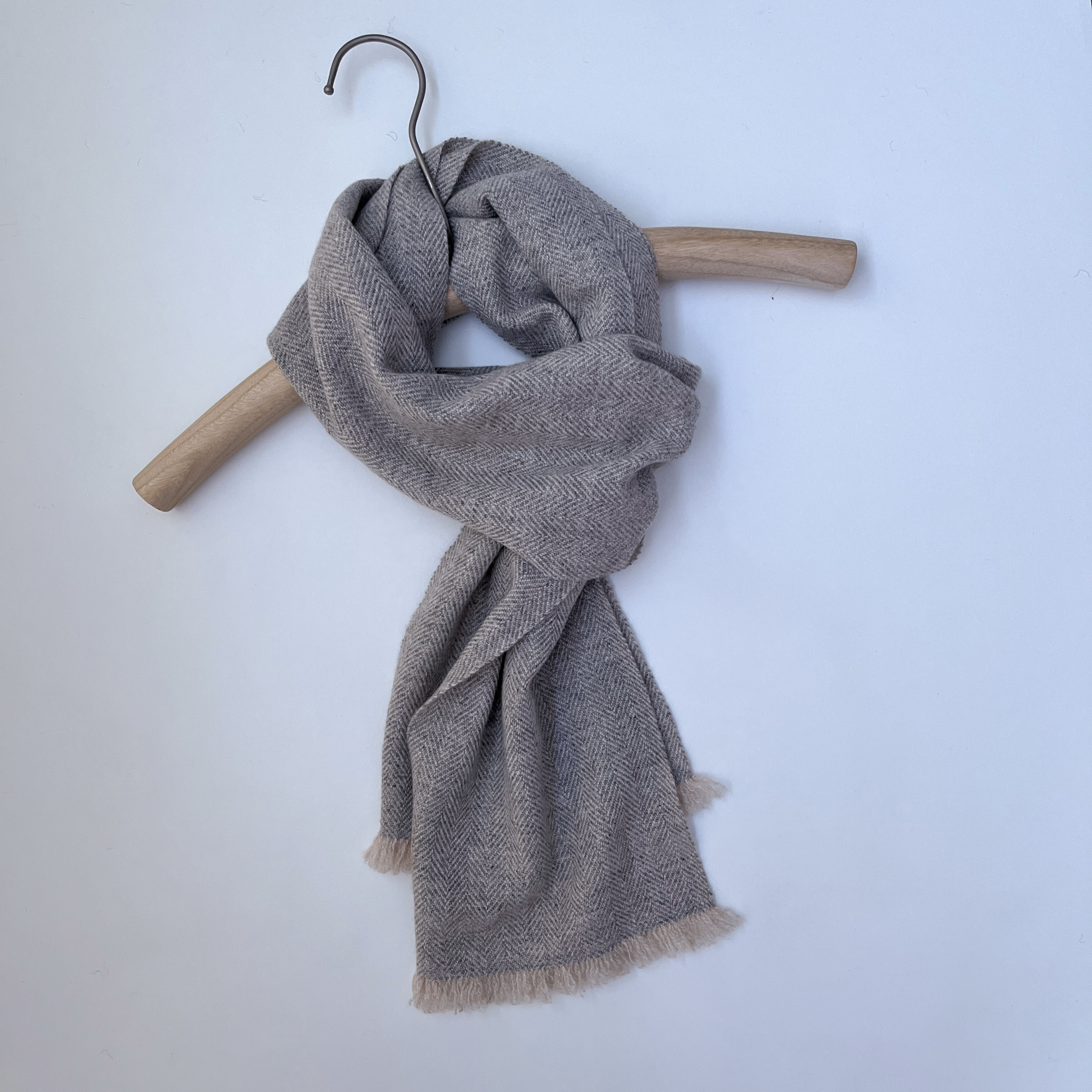 『巻きやすいマフラー　カシミヤ』　アイスグレー