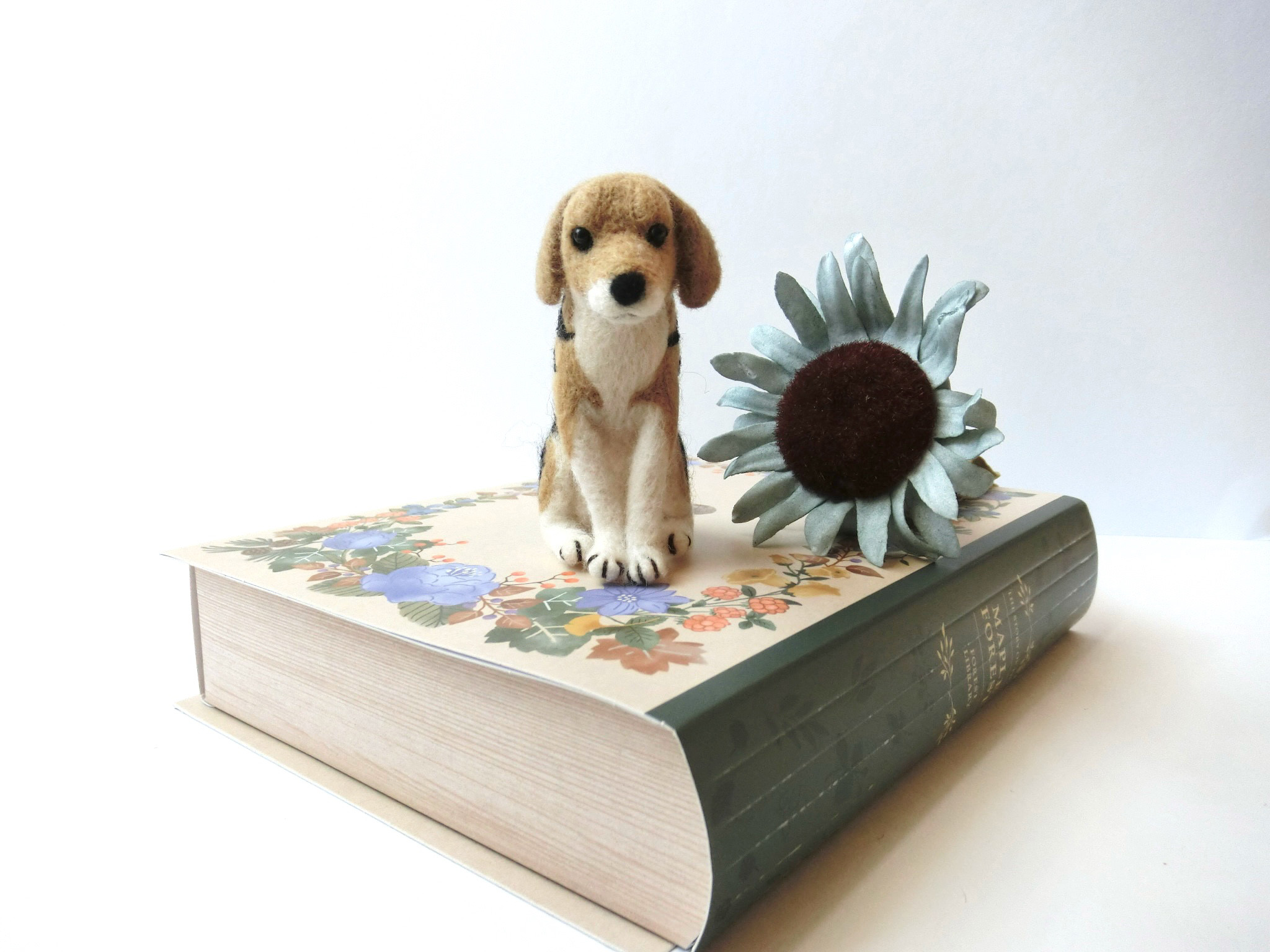 羊毛フェルト　ビーグル