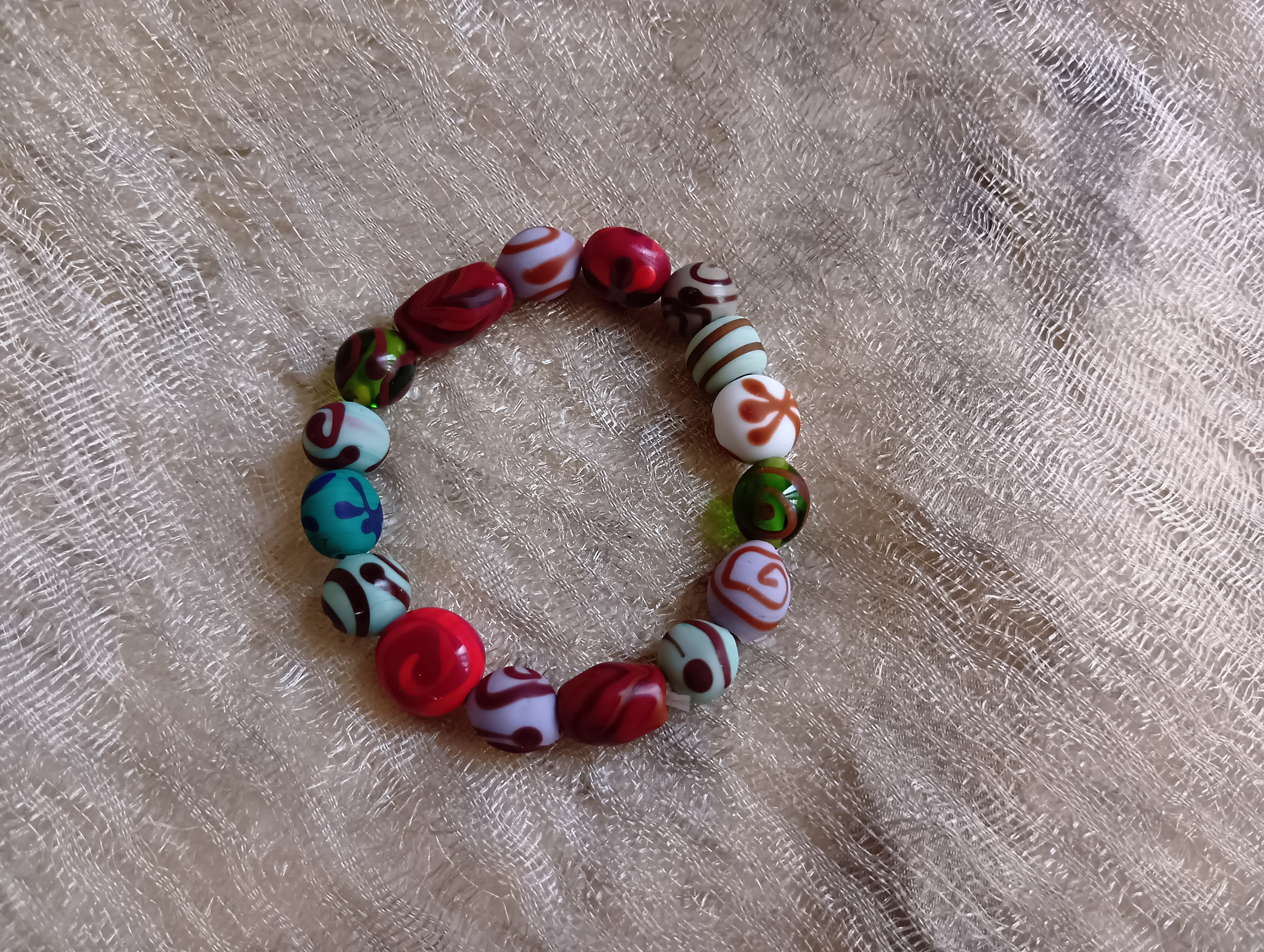 古代ガラスをイメージしたとんぼ玉のブレスレット