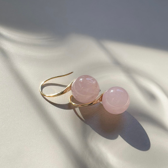 【2026新作】ローズクォーツ ドロップピアス/ 金具変更可（シルバー・イヤリング・ステンレス）天然琥珀 2枚目の画像