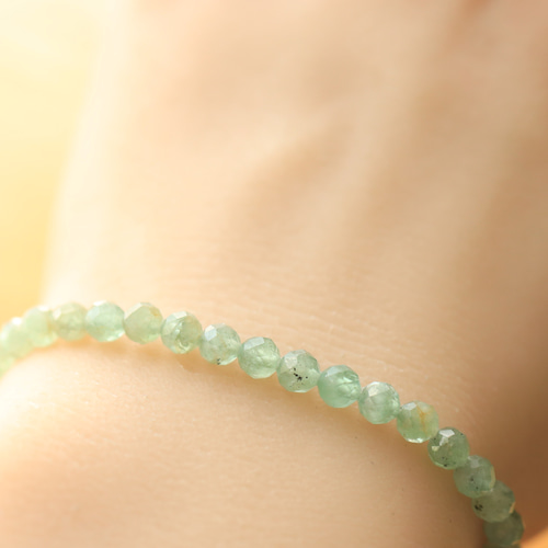 ☆スーパープレミアムブレス☆グリーンカイヤナイト：4ミリ（ラウンド