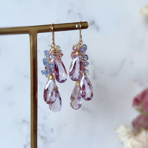 宝石質ラベンダーアメジストの煌めき花びらピアス〈long〉◇14kgf