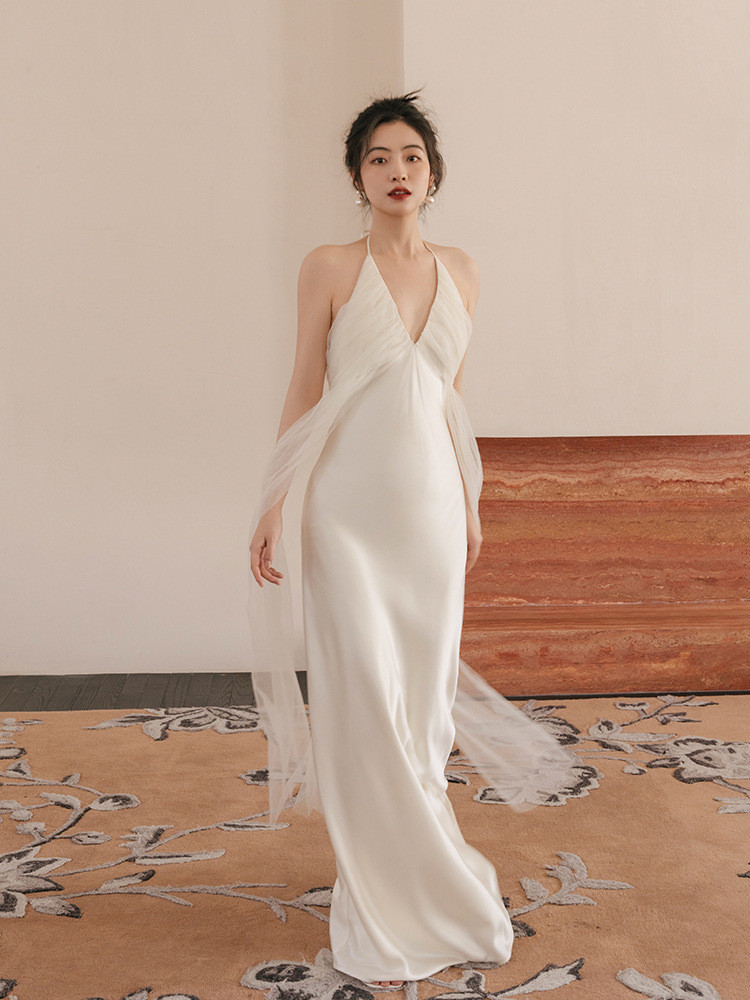 高級感 白 サテン Vネック ウェディングドレス シンプル 花嫁 披露宴 演奏会 前撮り HL1007 8,096円