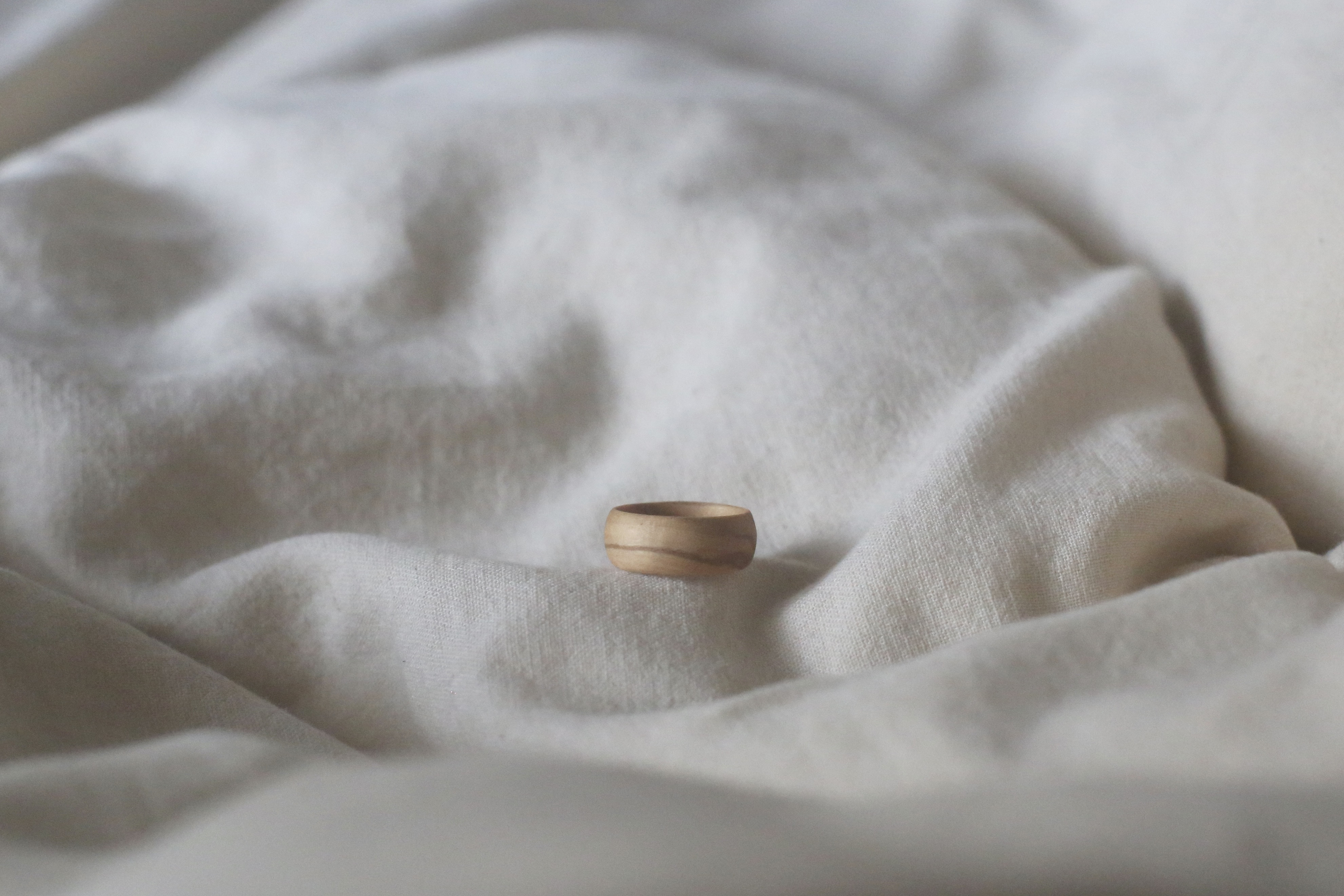 【wood ring オリーブ】プレゼントやご褒美、金属アレルギーの方にもおすすめ