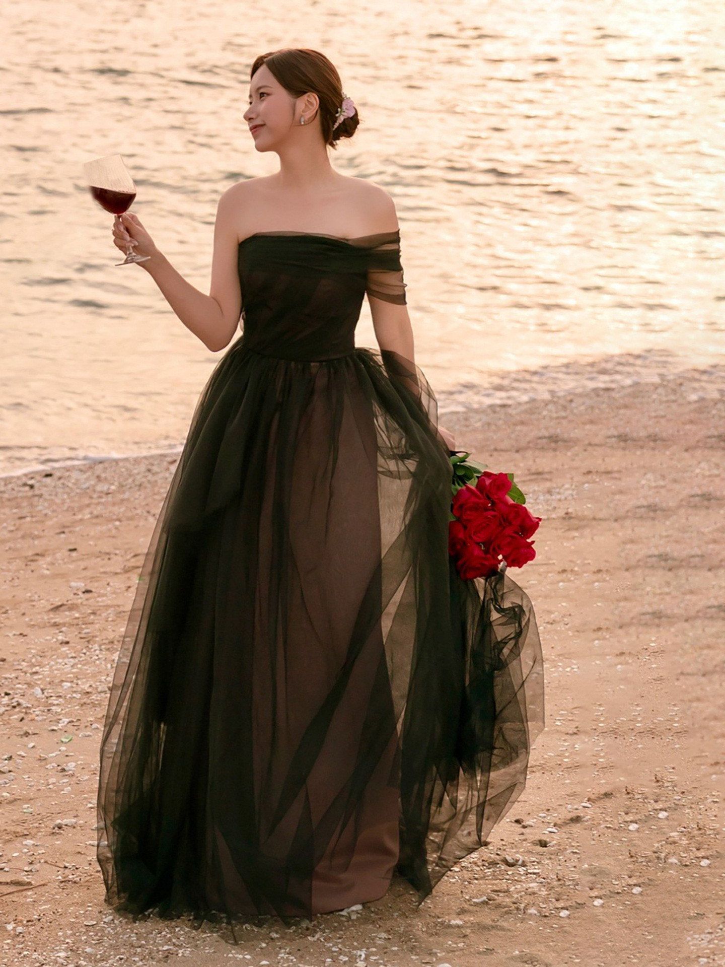 高級感 黒 オフショルダー チュール ウェディングドレス シンプル 韓国風 花嫁 披露宴 演奏会 前撮り HL1015