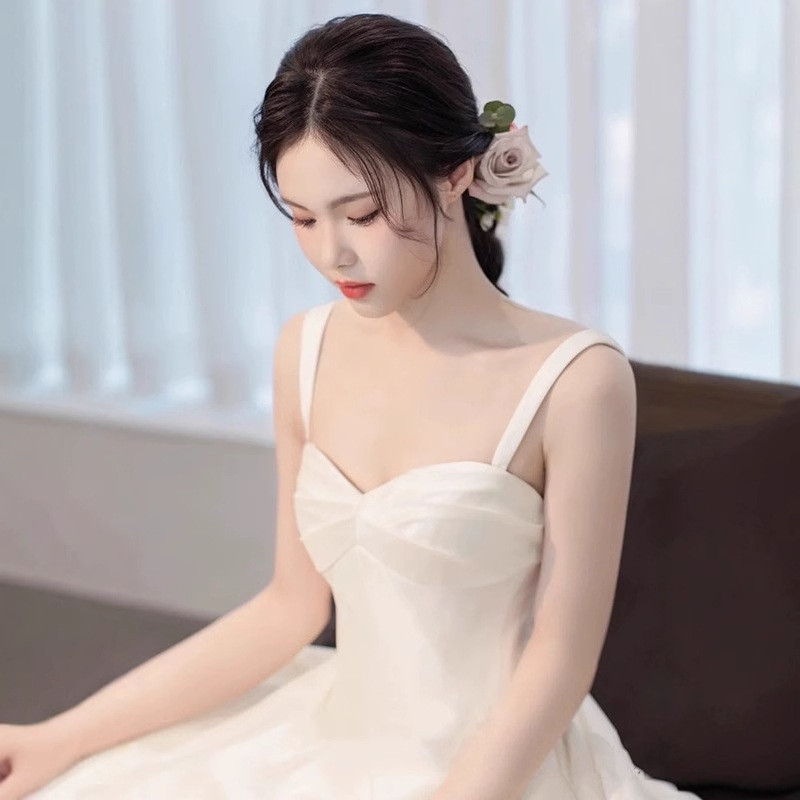 パーティードレス 白 黒 サテン ノースリーブ シンプル 韓国風 花嫁 演奏会 前撮り 二次会 お呼ばれ AK610