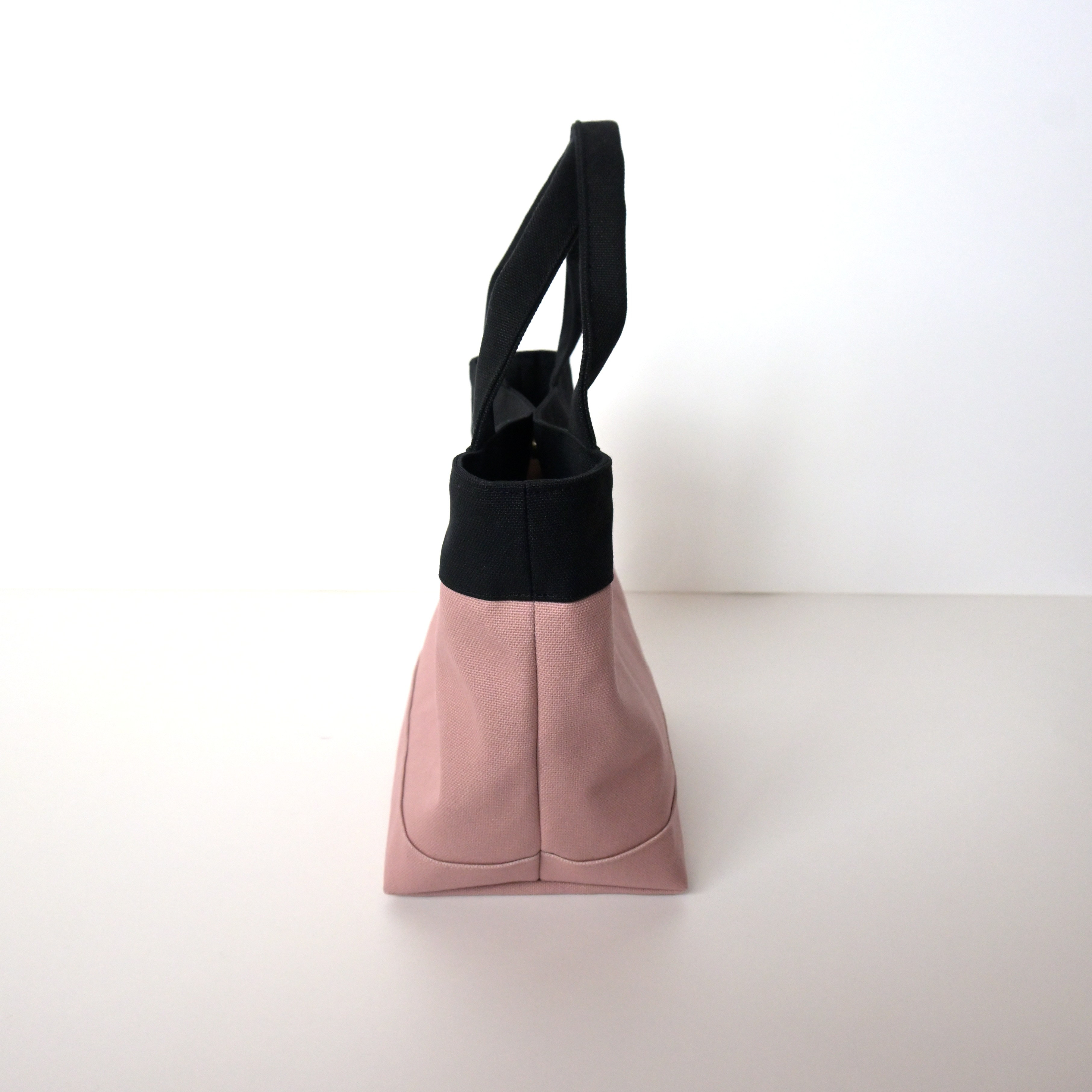 【春の超早割2026】倉敷帆布　大人のきれいめトートバッグ♪スモーキーピンク×ブラック