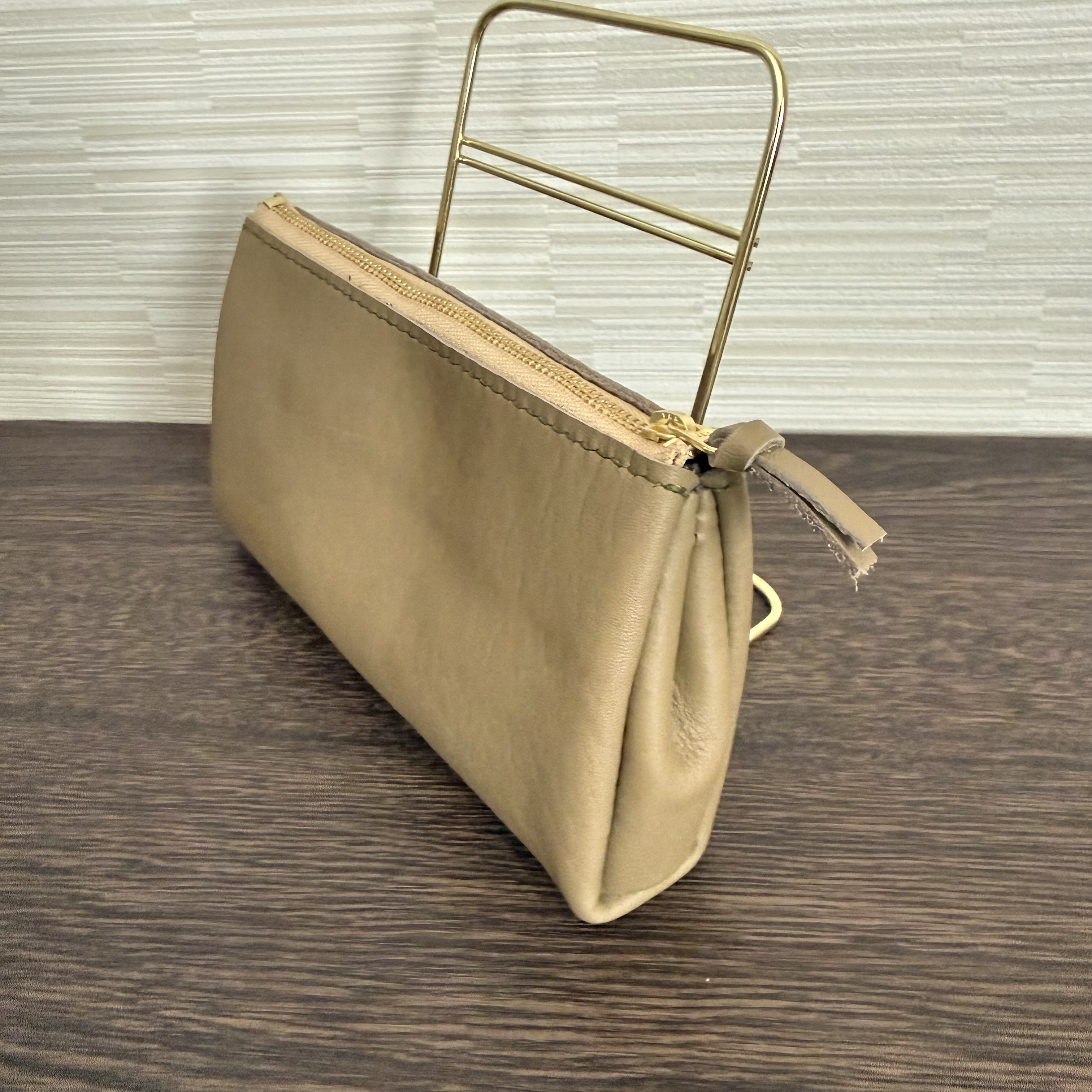 牛本革マチ付き平型ポーチ【手縫い・ハンドメイド品】 MP59