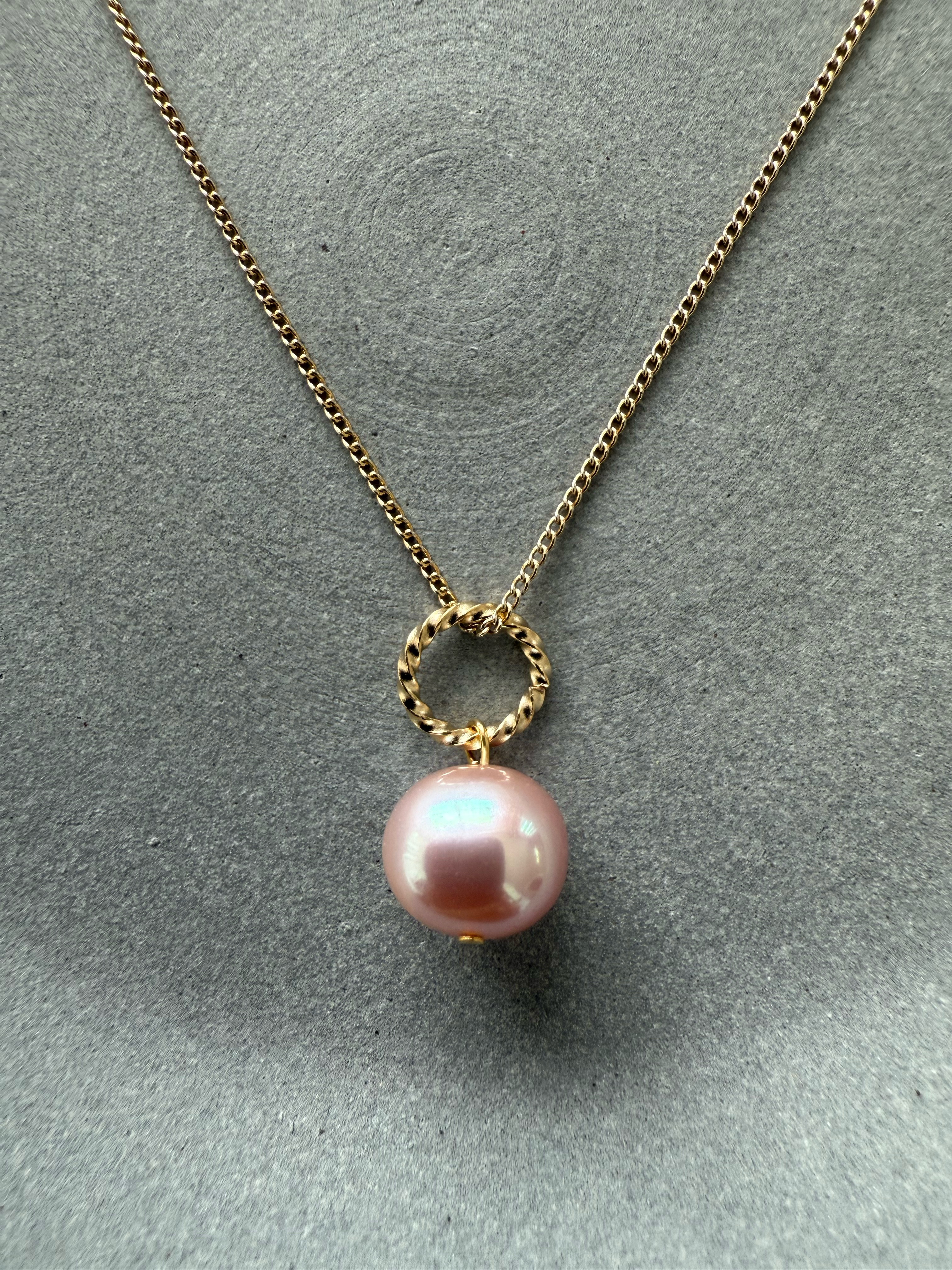 ナチュラルピンクのピカピカ淡水パール♚ペンダントトップ