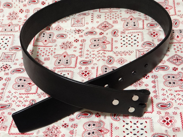 オーダー商品 6ミリ厚多脂革ブラック茶芯ベルトバックル無し その他