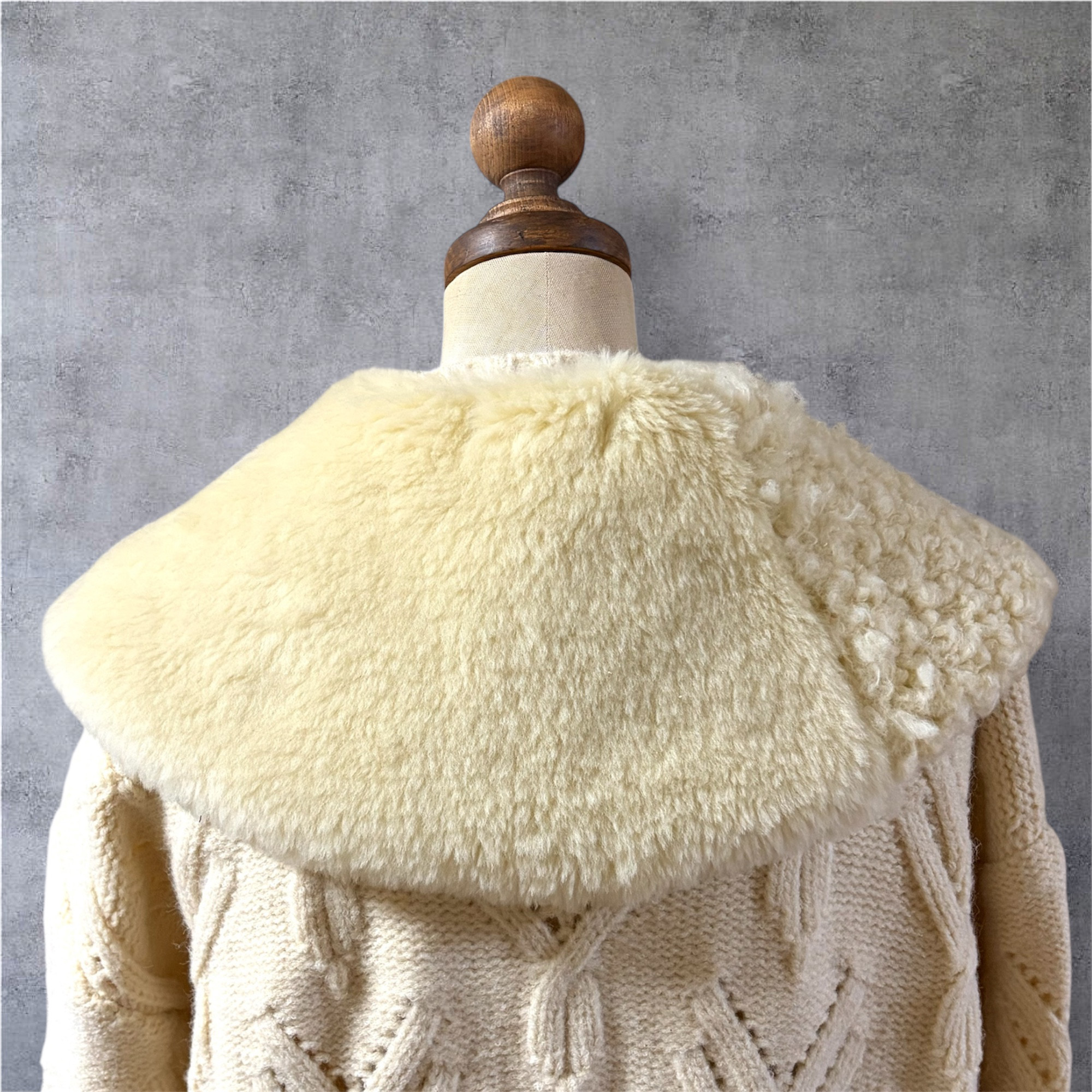 《ひとめぼれ新作2026》ビッグカラー風ティペット（オフホワイト）