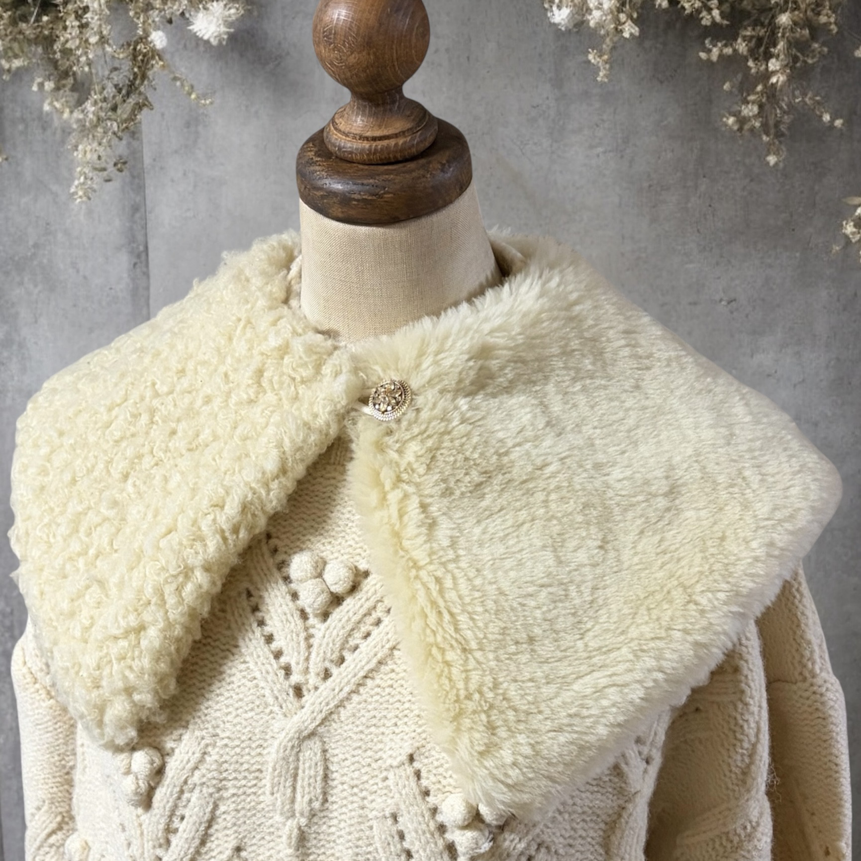 《ひとめぼれ新作2026》ビッグカラー風ティペット（オフホワイト）