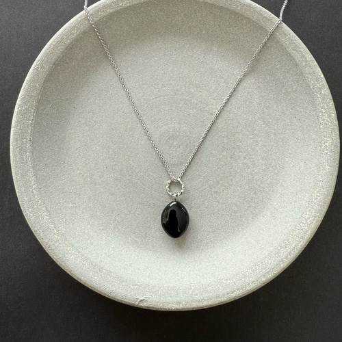 大粒のブラックオニキス♚ペンダントトップ ペンダントトップ m.y.