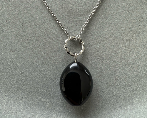 大粒のブラックオニキス♚ペンダントトップ ペンダントトップ m.y.