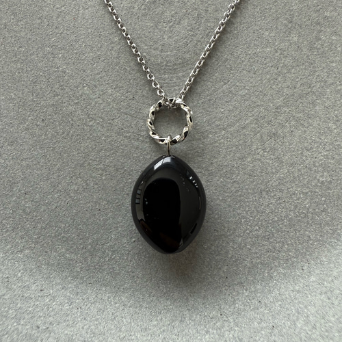 大粒のブラックオニキス♚ペンダントトップ ペンダントトップ m.y.