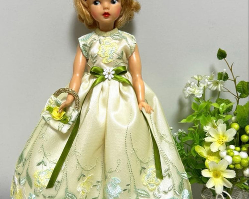 タミーちゃん　ポーズン　ブレードあり No.210 人気のプラチナブロンド、アメリカ製タミーちゃん | Miss Bambi