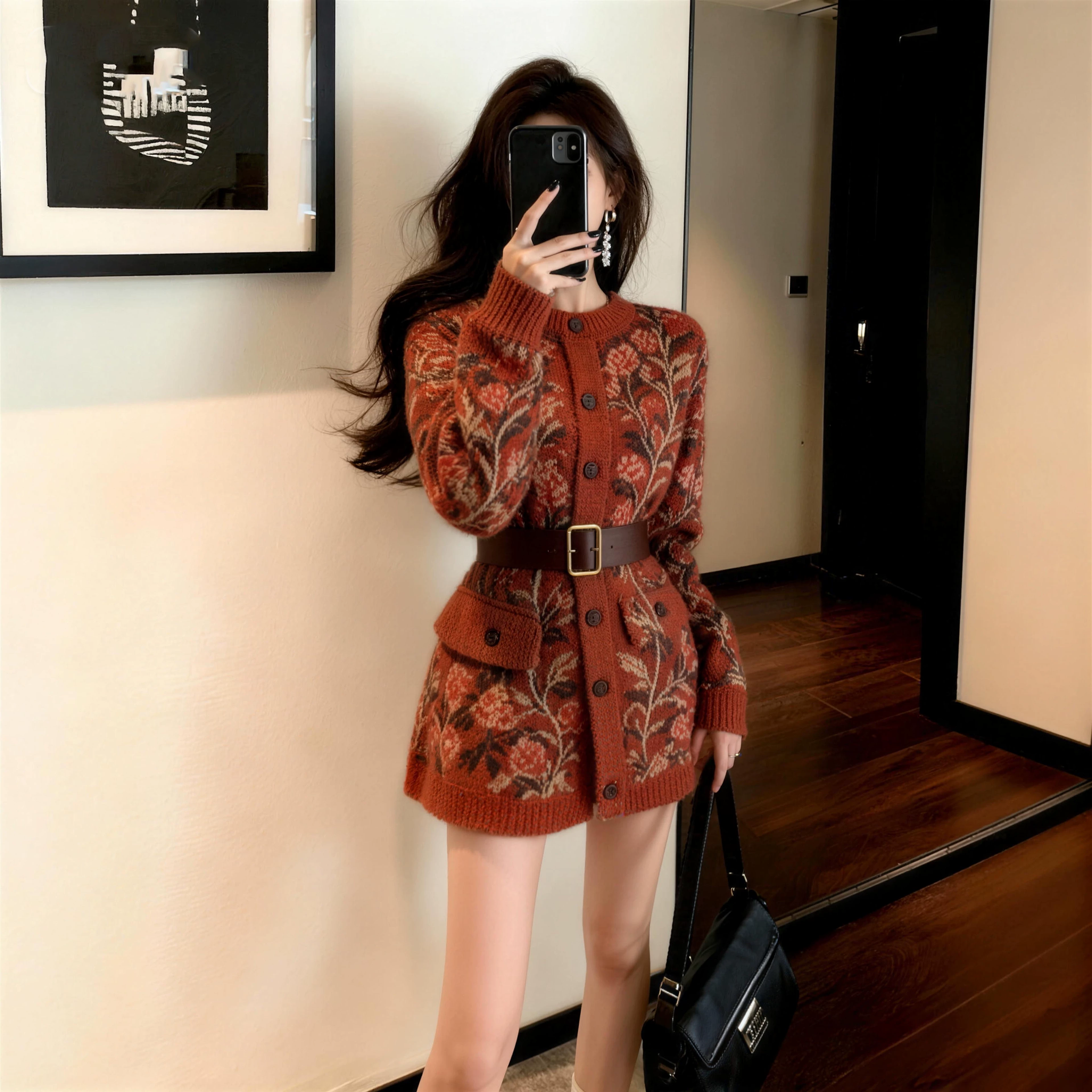 2026年ストレートホワイトカモフラ牛角ボタン ダウンジャケット女性中長期大毛襟厚手冬ファッションコート 高級感 旅行