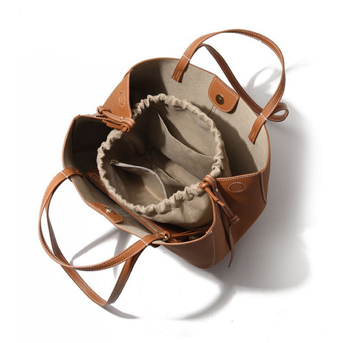 2026春新作 本革 トートバッグ 高級感あふれる軽量大容量 通勤