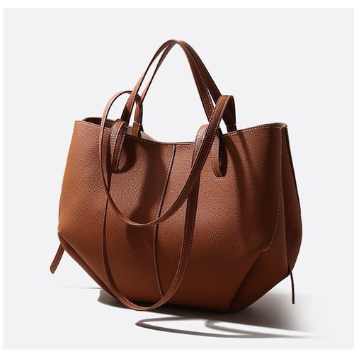 2026春新作 本革 トートバッグ 高級感あふれる軽量大容量 通勤