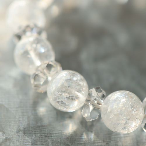 ☆水精（精霊が宿る石）☆美しい透明感☆虹入り：ブリザードタイプ