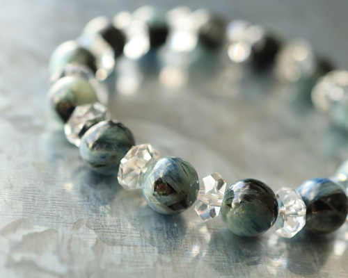 キラキラカイヤナイト  ボタンカット　ブレスレット　天然石　アクセサリー カイヤナイト・水晶 ブレスレット キラメタル4ポイント ｜ 天然石通販