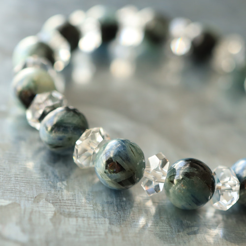 ☆スーパープレミアムブレス☆…☆藍晶石☆ブラックカイヤナイト：約9.8