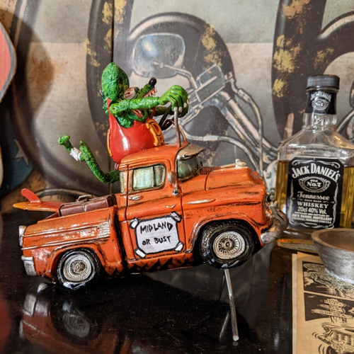 お宝放出…アメ雑 ピックアップトラック & ラットフィンク ガレージ