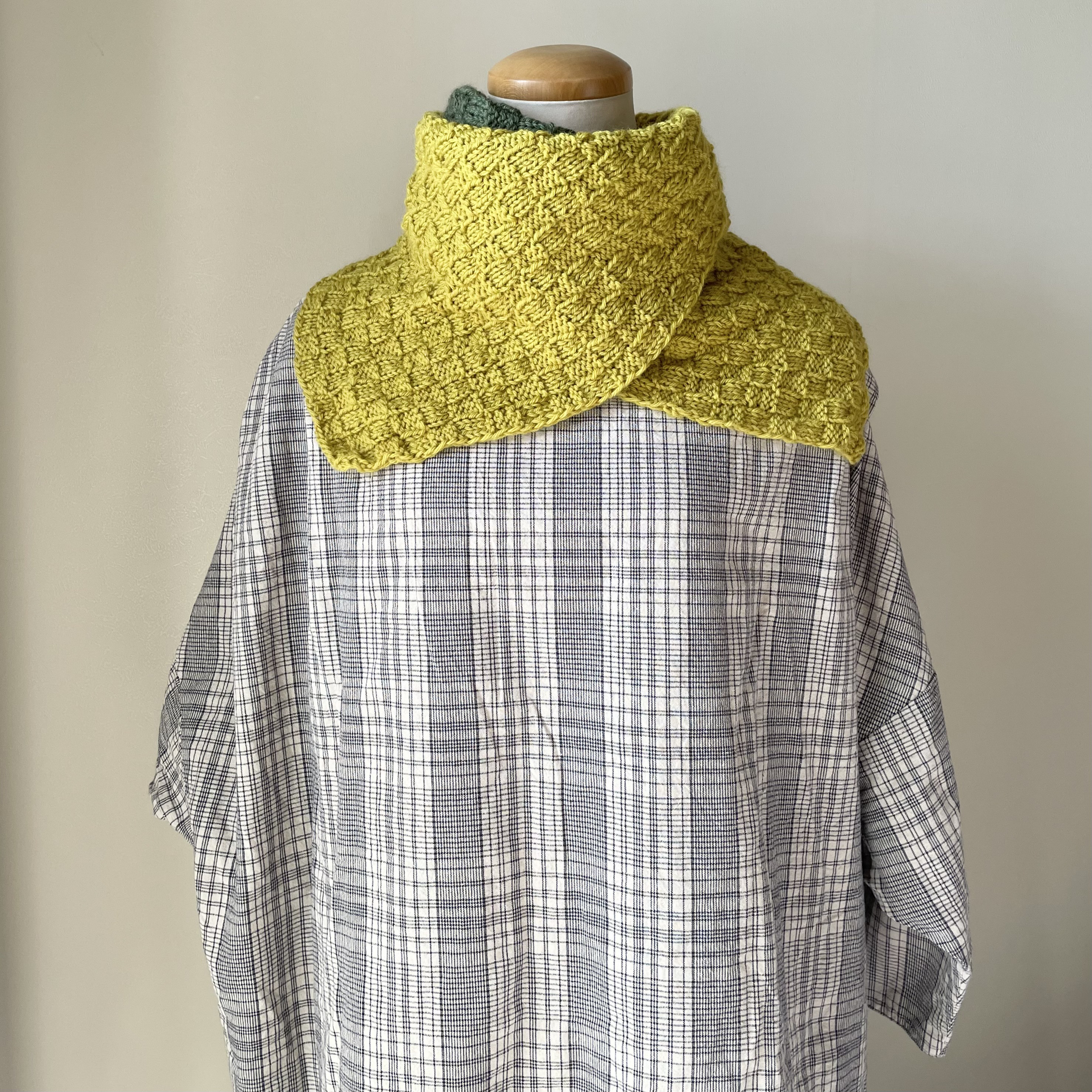 手編みのネックウォーマー44 メリノウール100%