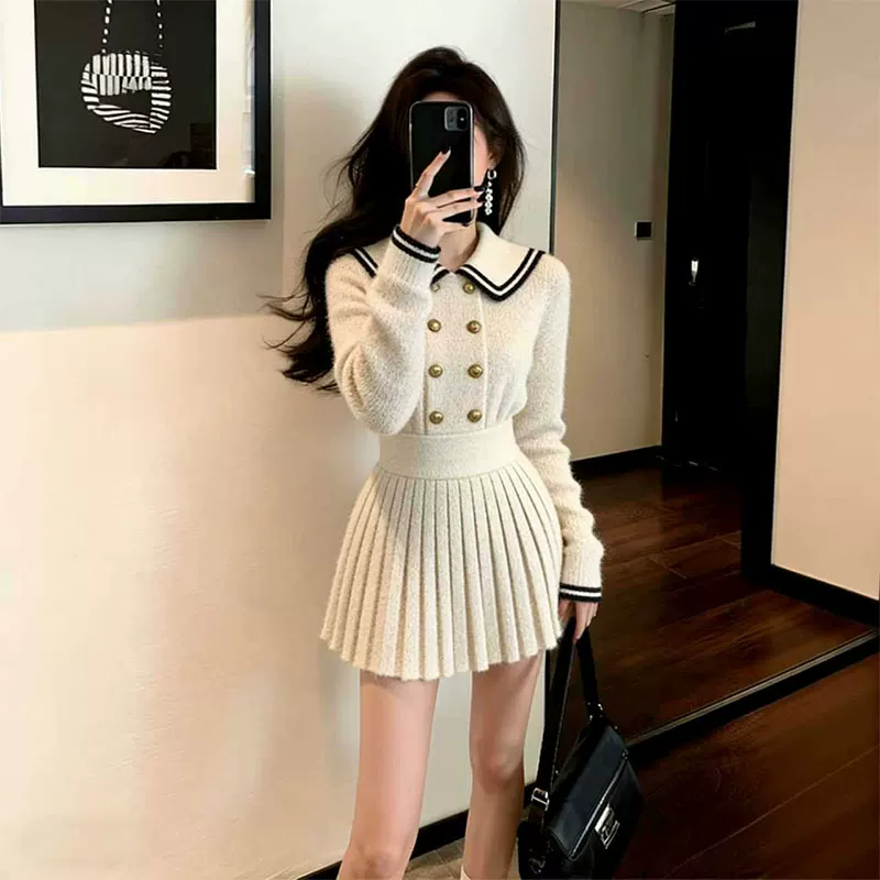 2026年ストレートホワイトカモフラ牛角ボタン ダウンジャケット女性中長期大毛襟厚手冬ファッションコート 高級感 旅行