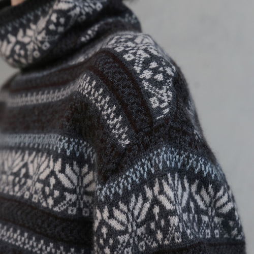 日常に特別なぬくもりと風格をもたらす フェアイルーモチーフの