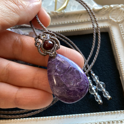 チャロアイト　ラブラドライト　マクラメネックレス 30％OFF】チャロアイトとラブラドライトのマクラメネックレス