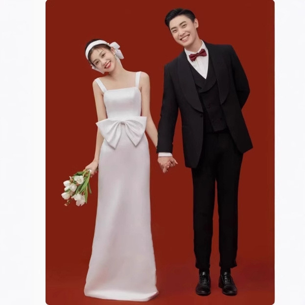 ウェディングドレス 白 黒 サテン リボン シンプル 韓国風 結婚式 花嫁 パーティー 前撮り お呼ばれ AK621