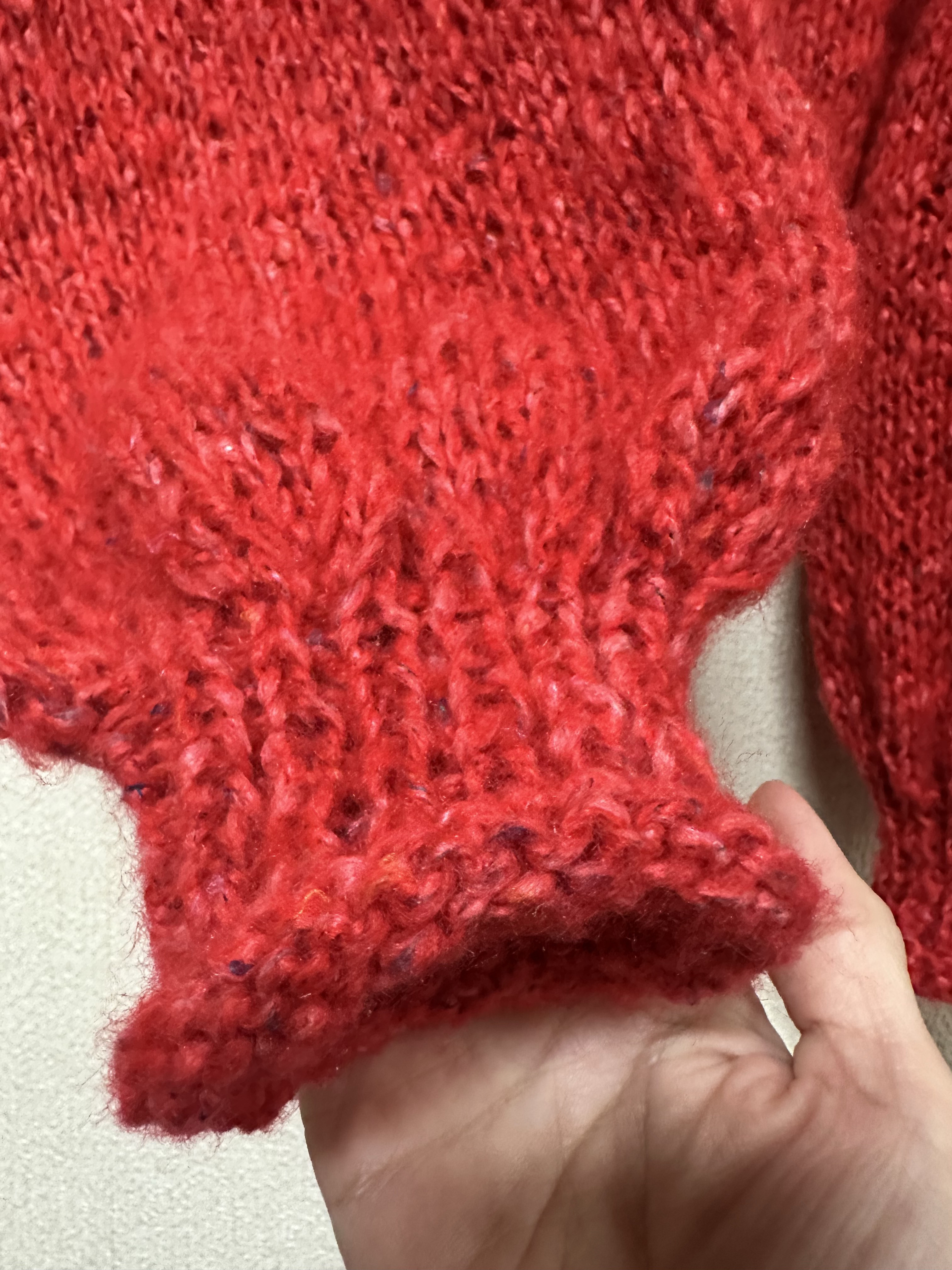 No.239 赤いふわぽわセーター【受注制作】