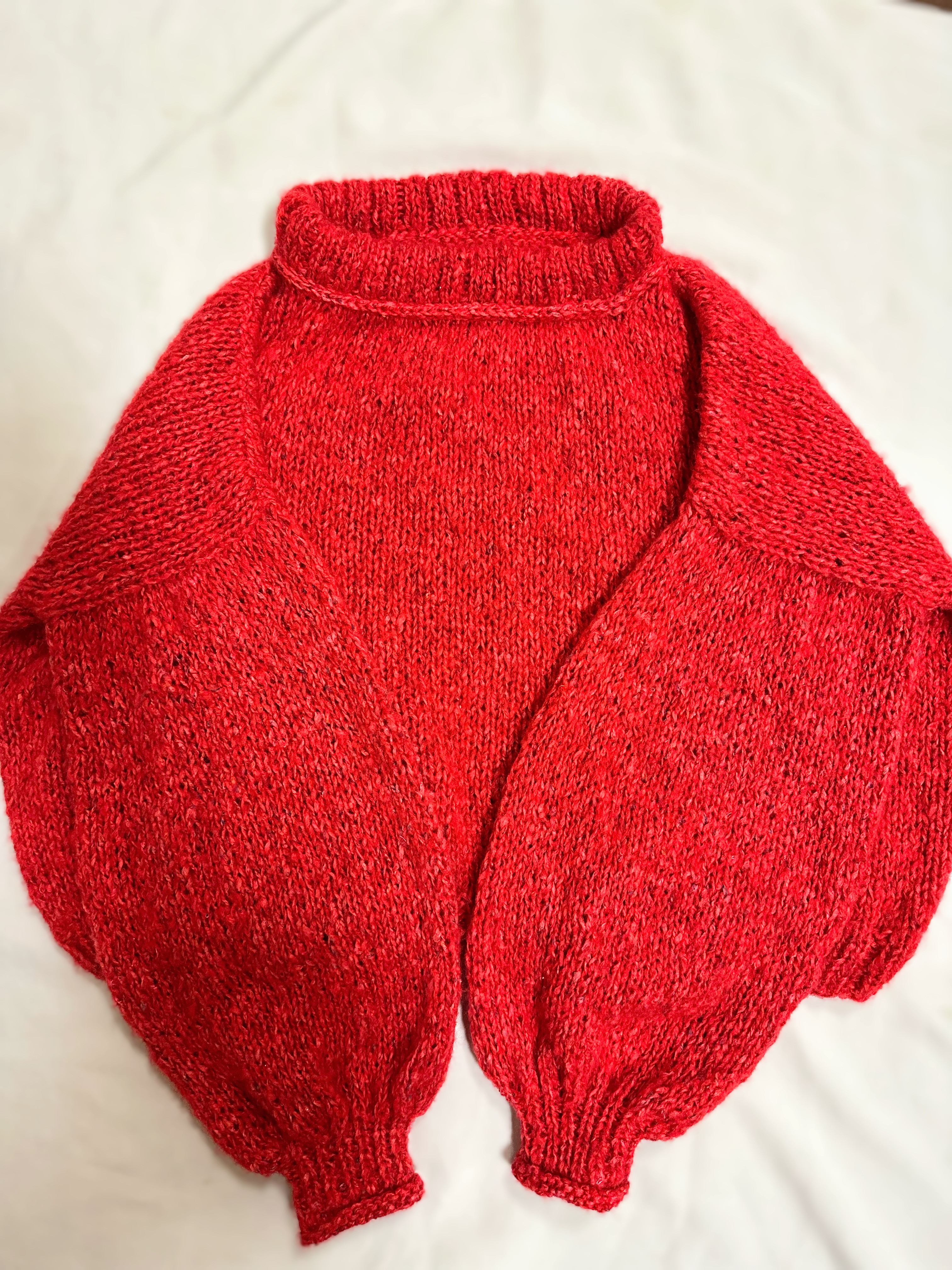 No.239 赤いふわぽわセーター【受注制作】