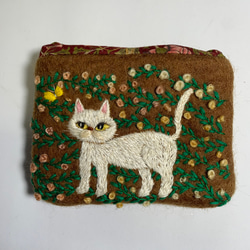 猫さんとお花畑刺繍 羊毛フェルト生地のバッグ ハンドバッグ はな