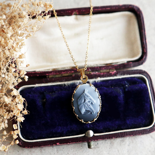 西ドイツヴィンテージ！馬のオーバルネックレス 1940年代 干支 午 金