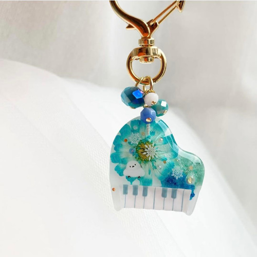 3074】グランドピアノ シマエナガとカリビアンブルーのマトリカリア