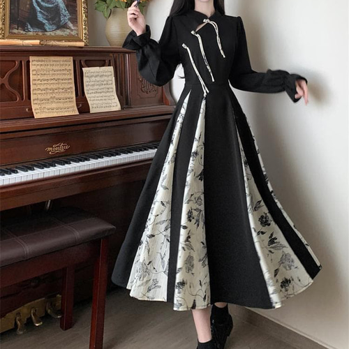 週末限定お値下げ＊LEONARO花柄 Aラインワンピース 黒美品 新品 大きいサイズ 3L Aラインワンピース ロング丈 花柄 黒レトロ長袖