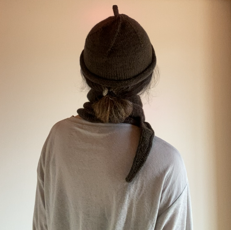 ソフィースカーフとどんぐりニット帽（ オリーブ ）手編み