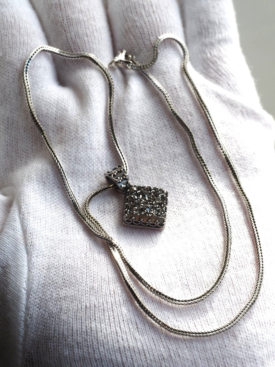 限定１　ドゥルージー１０　S925製アンティークシルバースクエアクラウンペンダントトップ