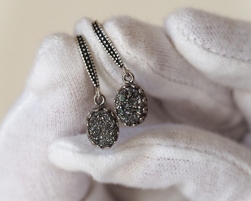 ドゥルージー8 All S925製アンティークシルバークラウンフックピアス